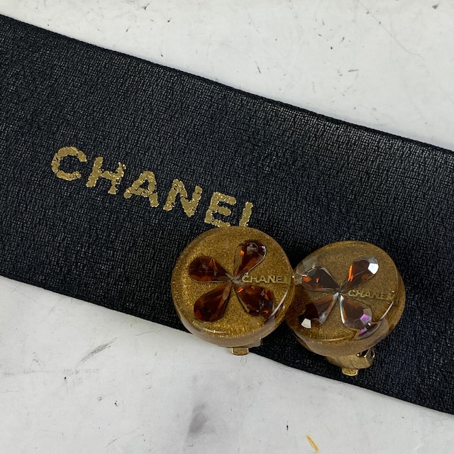 【最終処分SALE】CHANEL シャネル シャネル文字イヤリング ブラウン A-5808