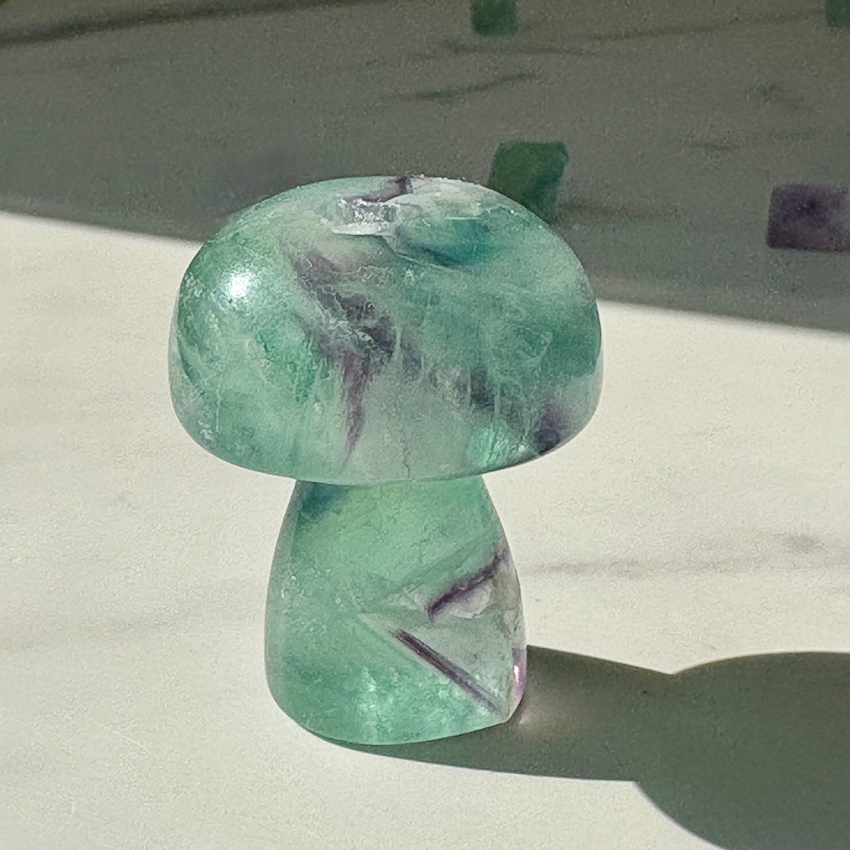 グリーンフローライト スフィア｜虹入り蛍石 丸玉｜透明感のある癒しの