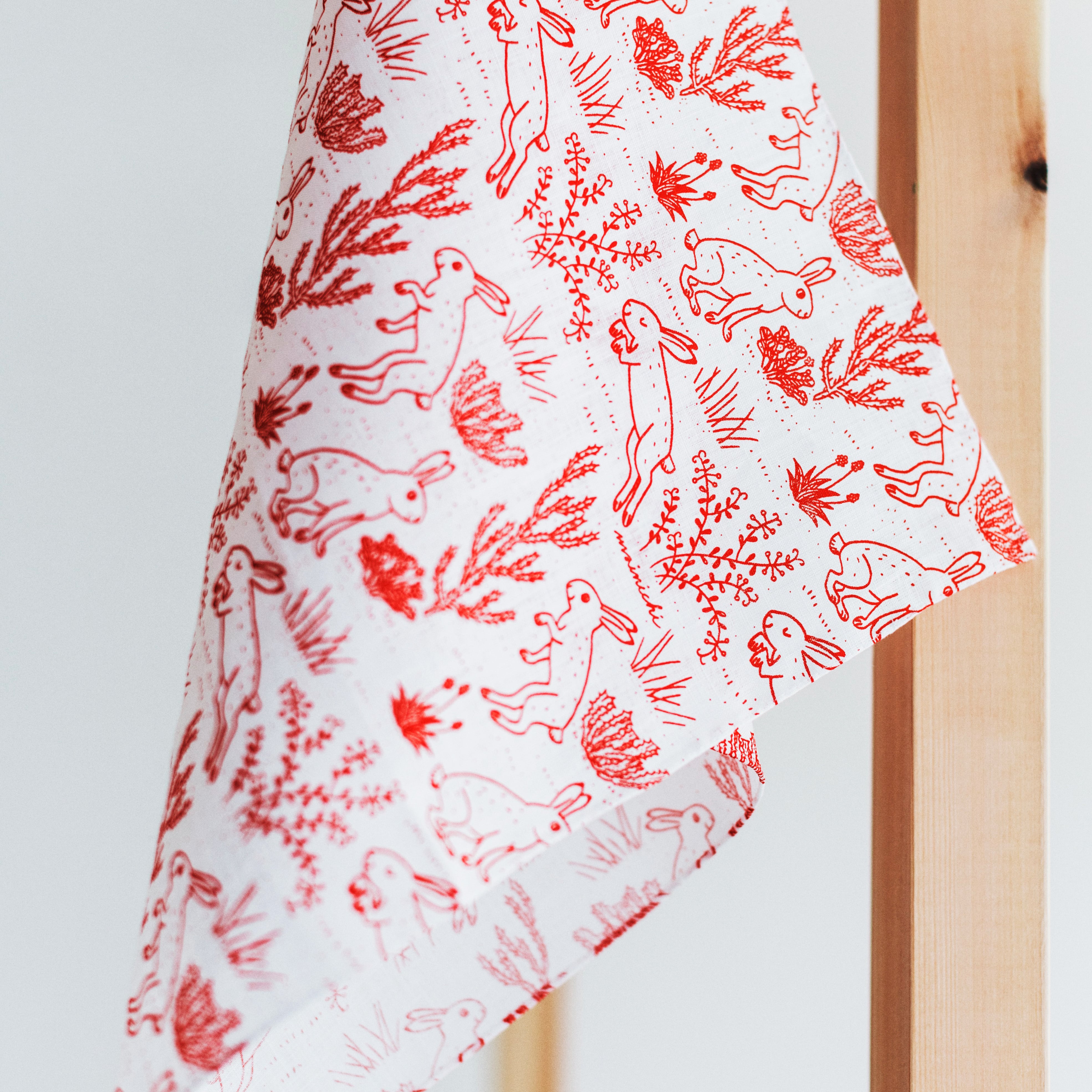 鹿児島睦「うさぎのリネンハンカチ」 | ブルーシープショップ