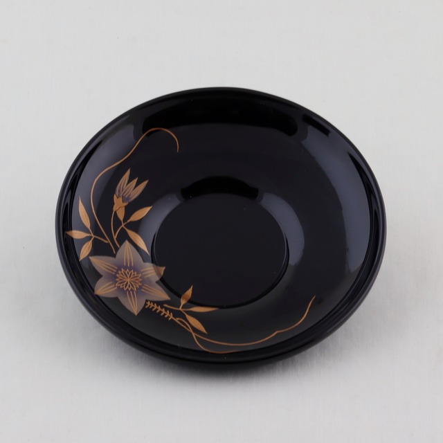 1620  輪島塗　茶托／4.2ダルマ形／黒塗／鉄線蒔絵／五枚組