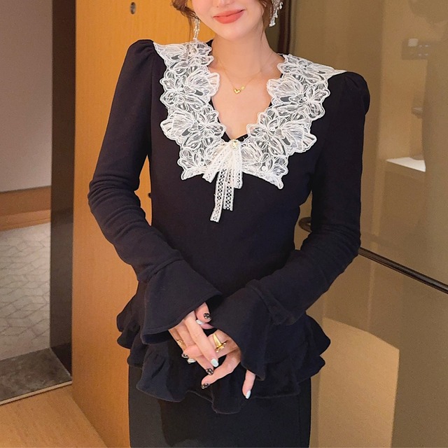 Vネック レーストリムトップス A4469