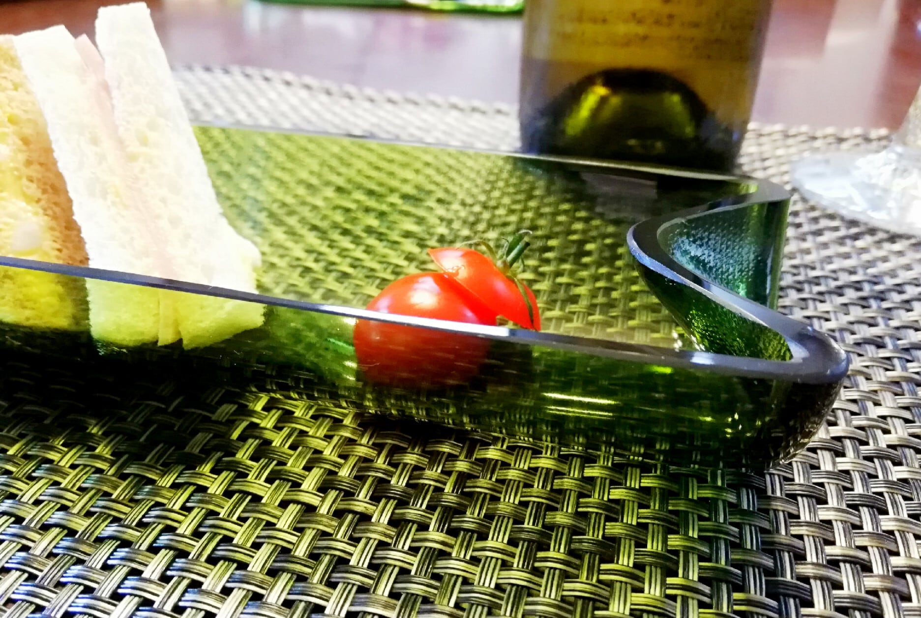 funew ハーフカット グリーンM（ワインボトル×トレー） | upcycle