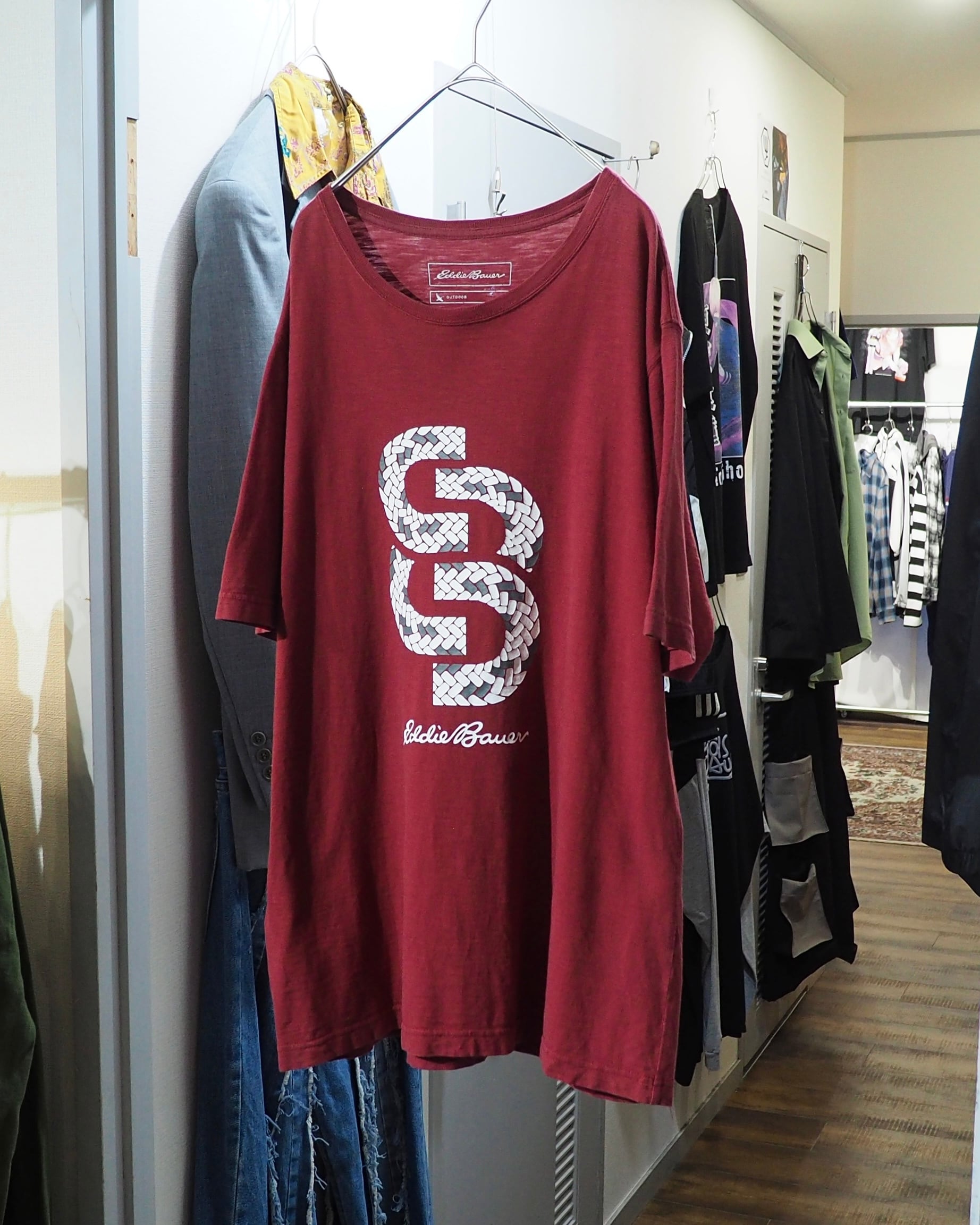 2000s " Eddie Bauer - 捻れ " Graphic Logo printed SS Tee