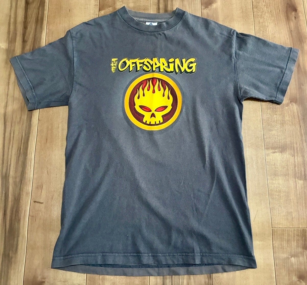 ヴィンテージ OFFSPRING オフスプリング ツアーTシャツ 00s ヴィンテージ OFFSPRING オフスプリング ツアーTシャツ 00s | LONERS