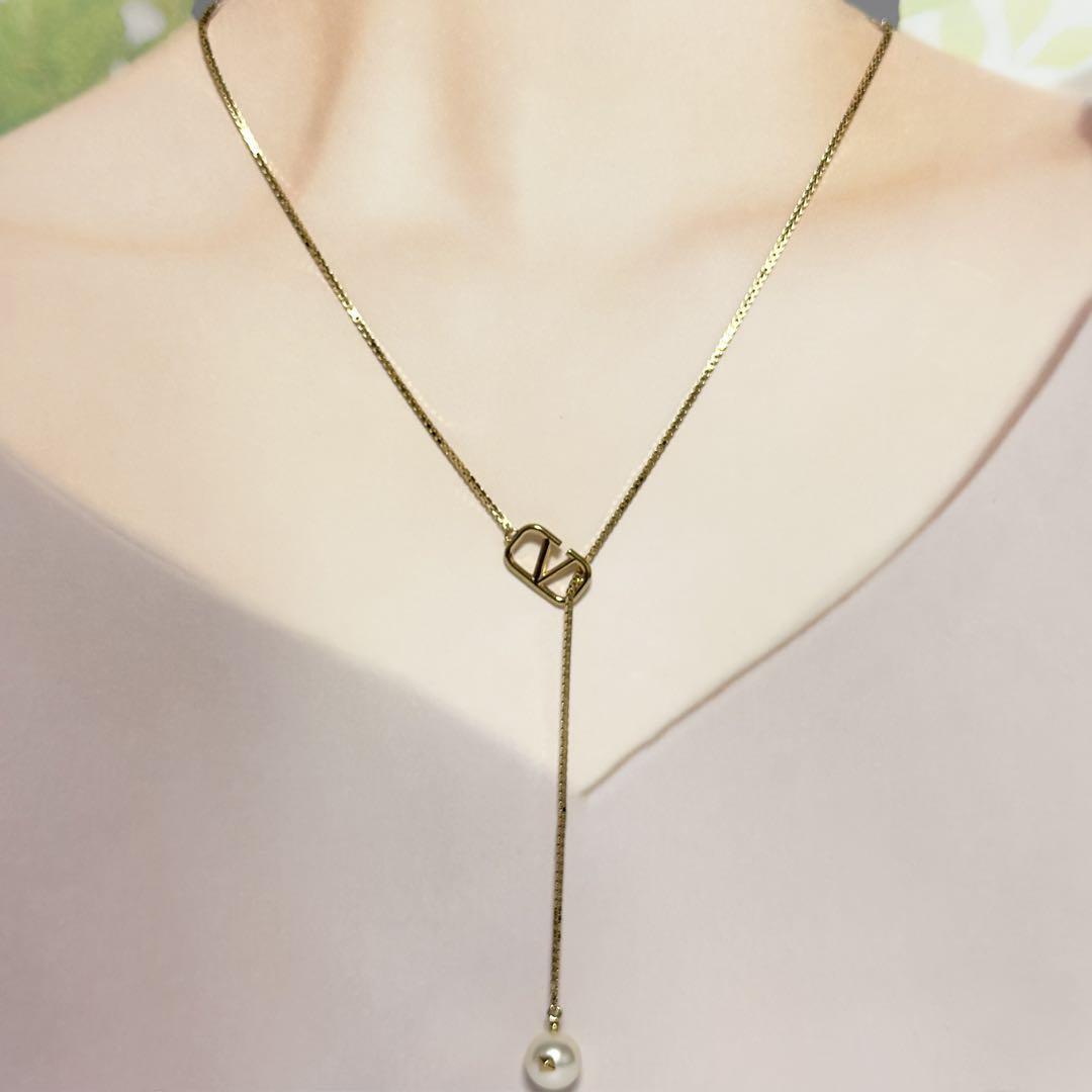 新品同様】ヴァレンティノVロゴシグネチャーラリアットネックレス