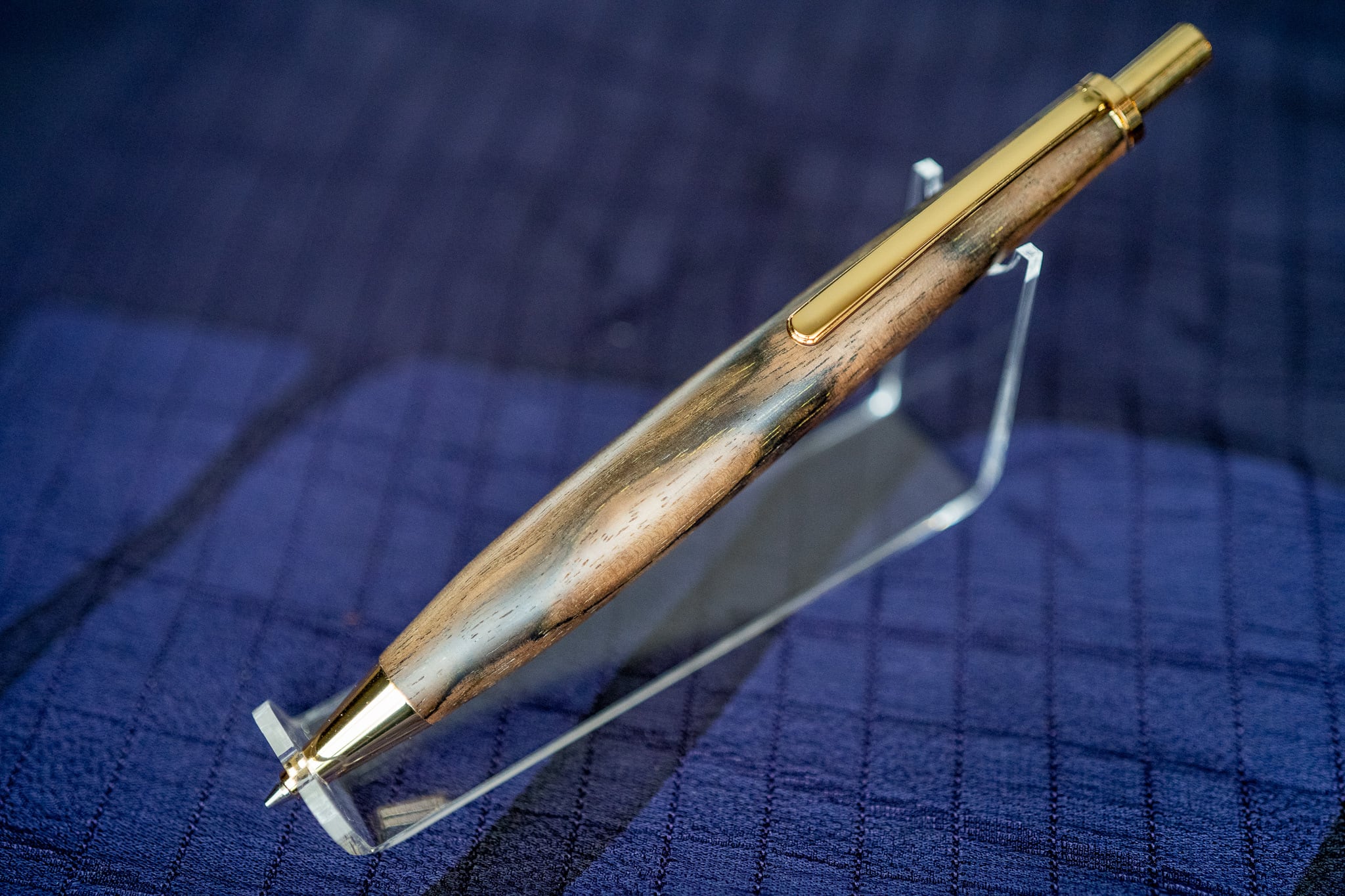 【魅惑の黒い紋様】 黒柿孔雀杢