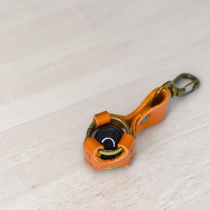 深みあるガーネット×本革レザークラフトのキーホルダー【送料込み】［P-143KH］