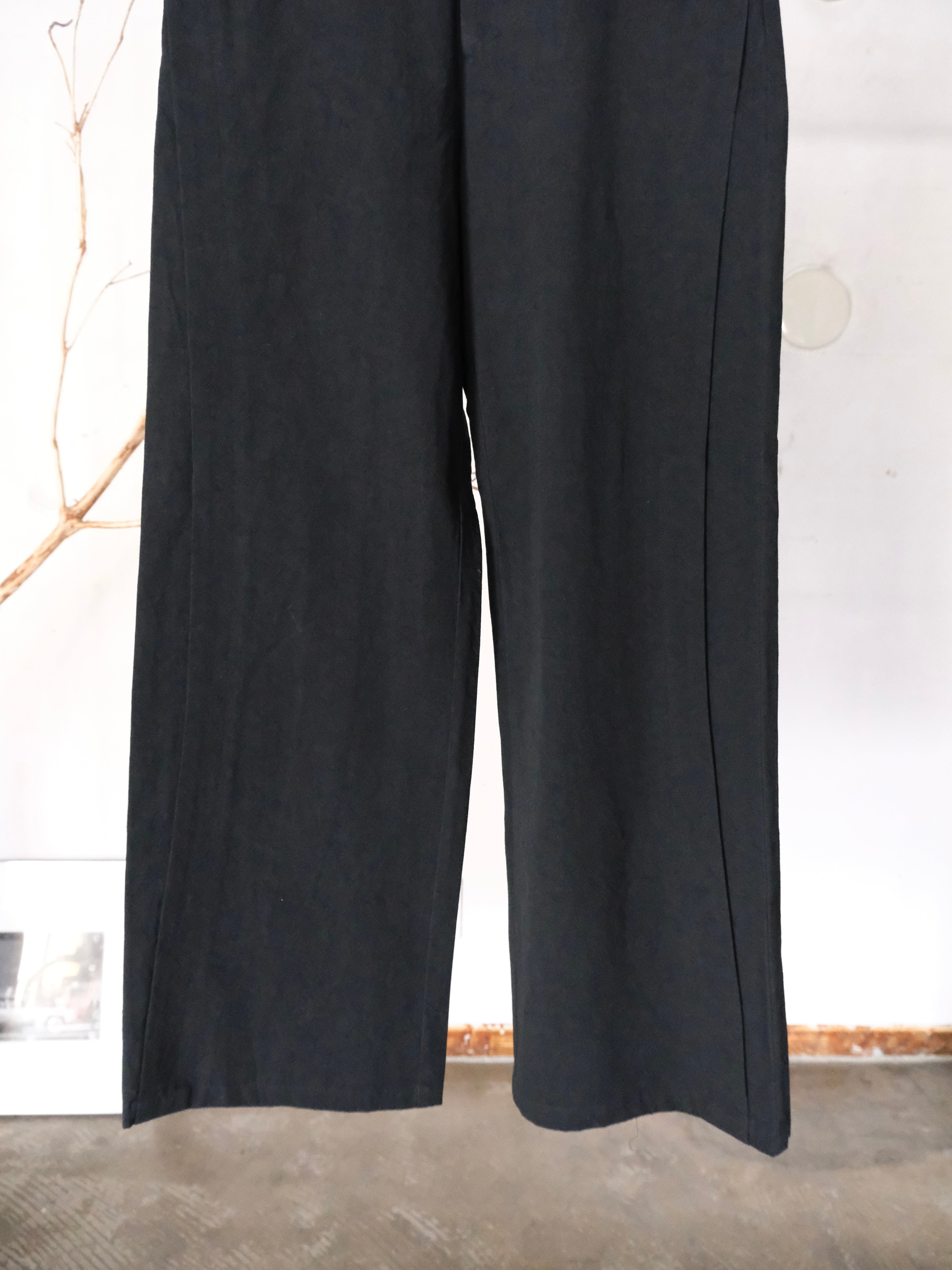 STEAF】 WAVE TUCK PANTS | THE OUR