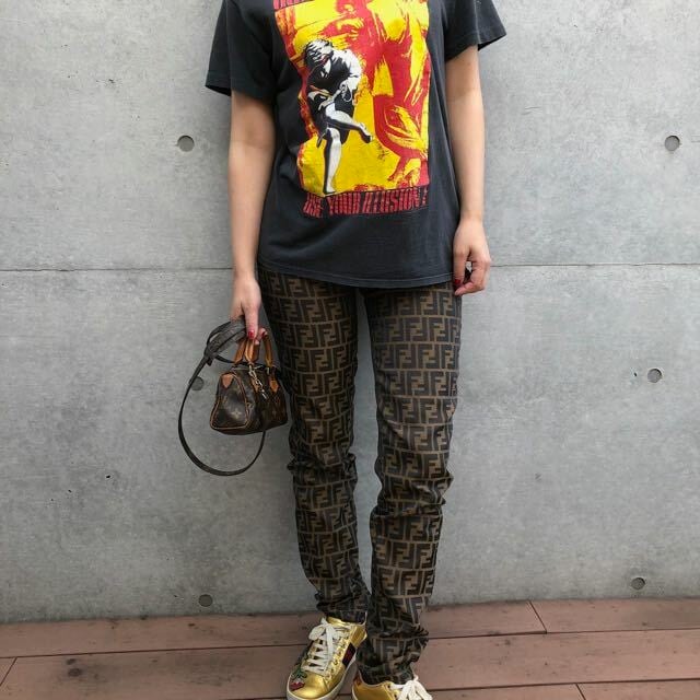 日本最大級 90s Guns N’ Roses ガンズアンドローゼズ　ヴィンテージ　Tシャツ Tシャツ/カットソー(半袖/袖なし)