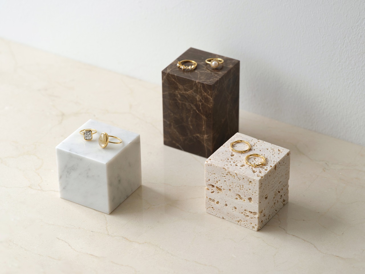 MARBLE DISPLAY CUBE - Roman Travertine × Small