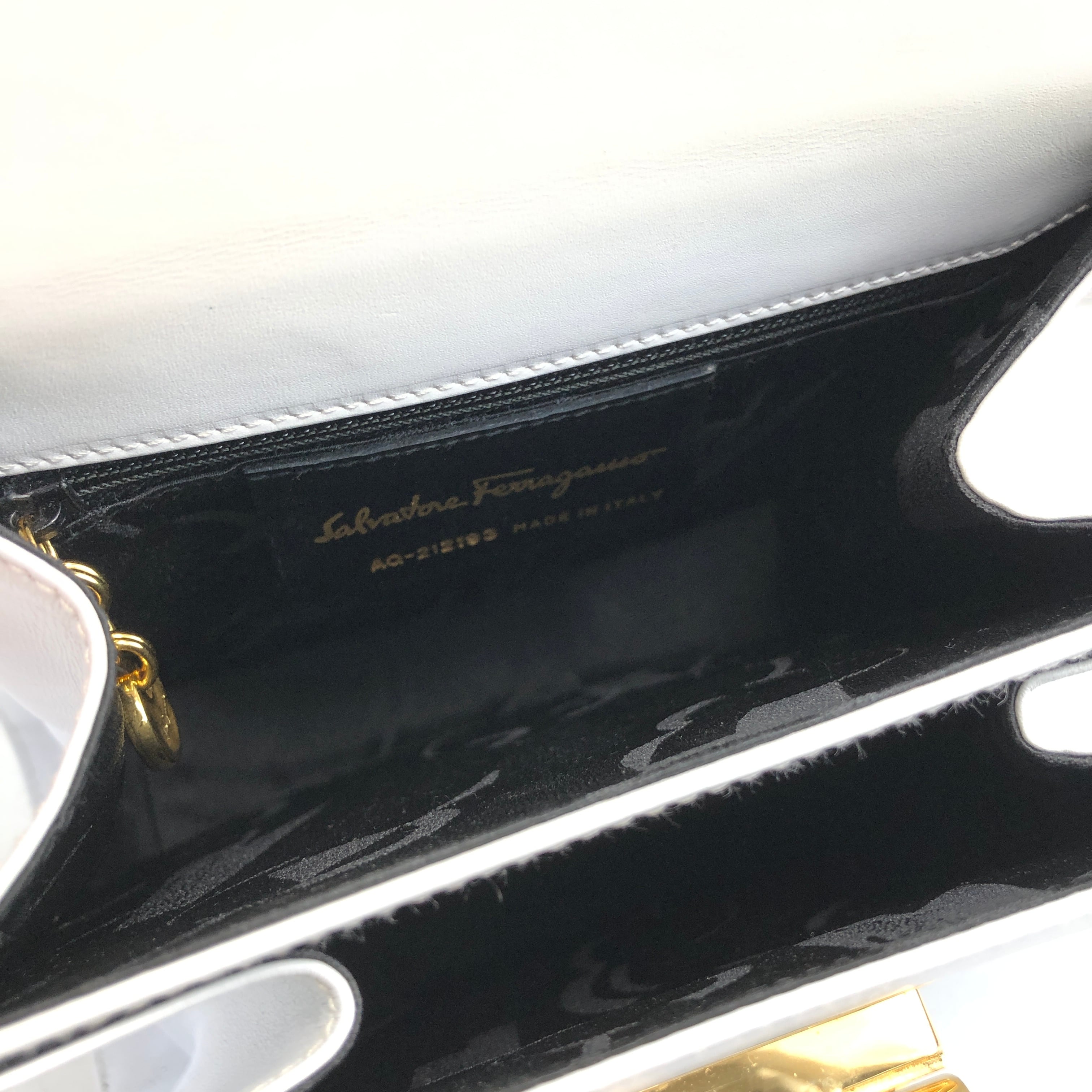 Salvatore Ferragamo サルヴァトーレ フェラガモ ハンドバッグ Salvatore Ferragamo サルヴァトーレ フェラガモ ハンドバッグ