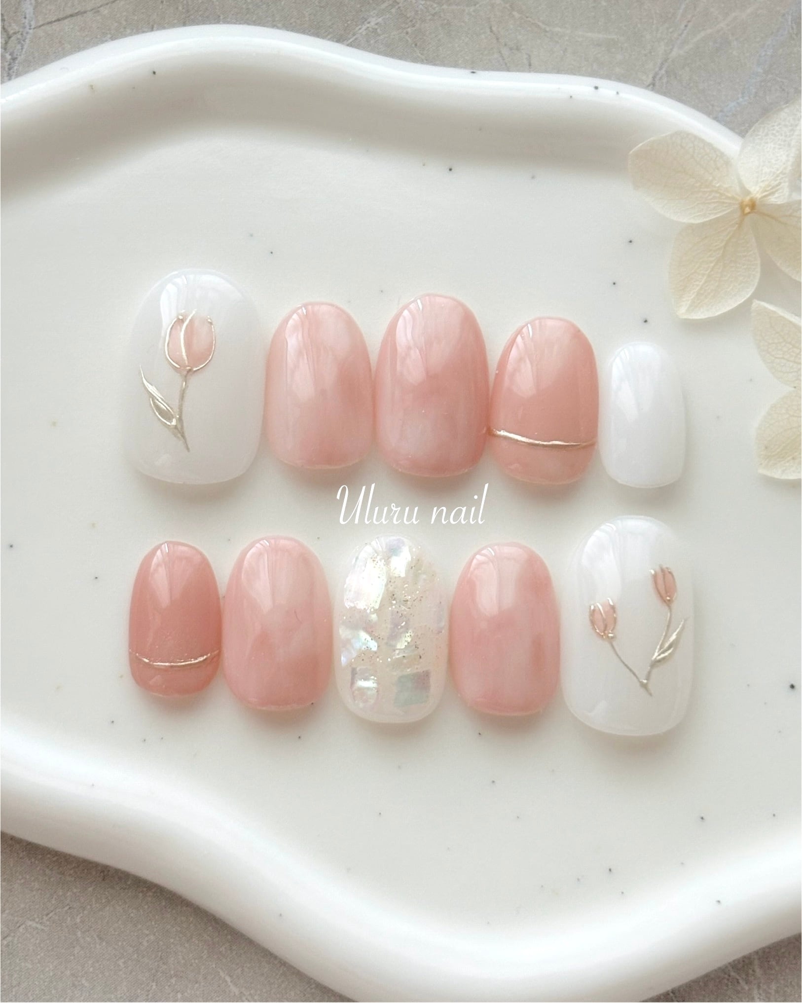 くすみミラーチューリップとシェルネイル...【018】 / ブライダル 成人式 卒業式 推し活 ニュアンスネイル 普段使い …#ncs009