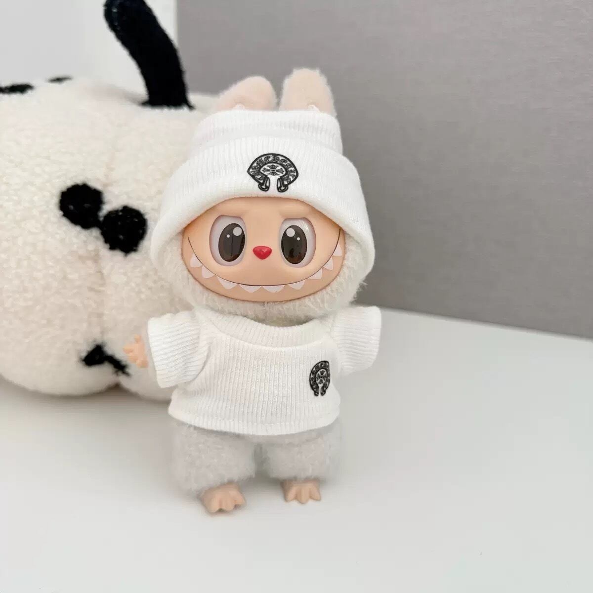 Labubu ラブブ ぬいぐるみ着替えせ　3点まとめ ラブブ labubu 着せ替え コスチューム 4点セット ぬいぐるみ服着せ替え服