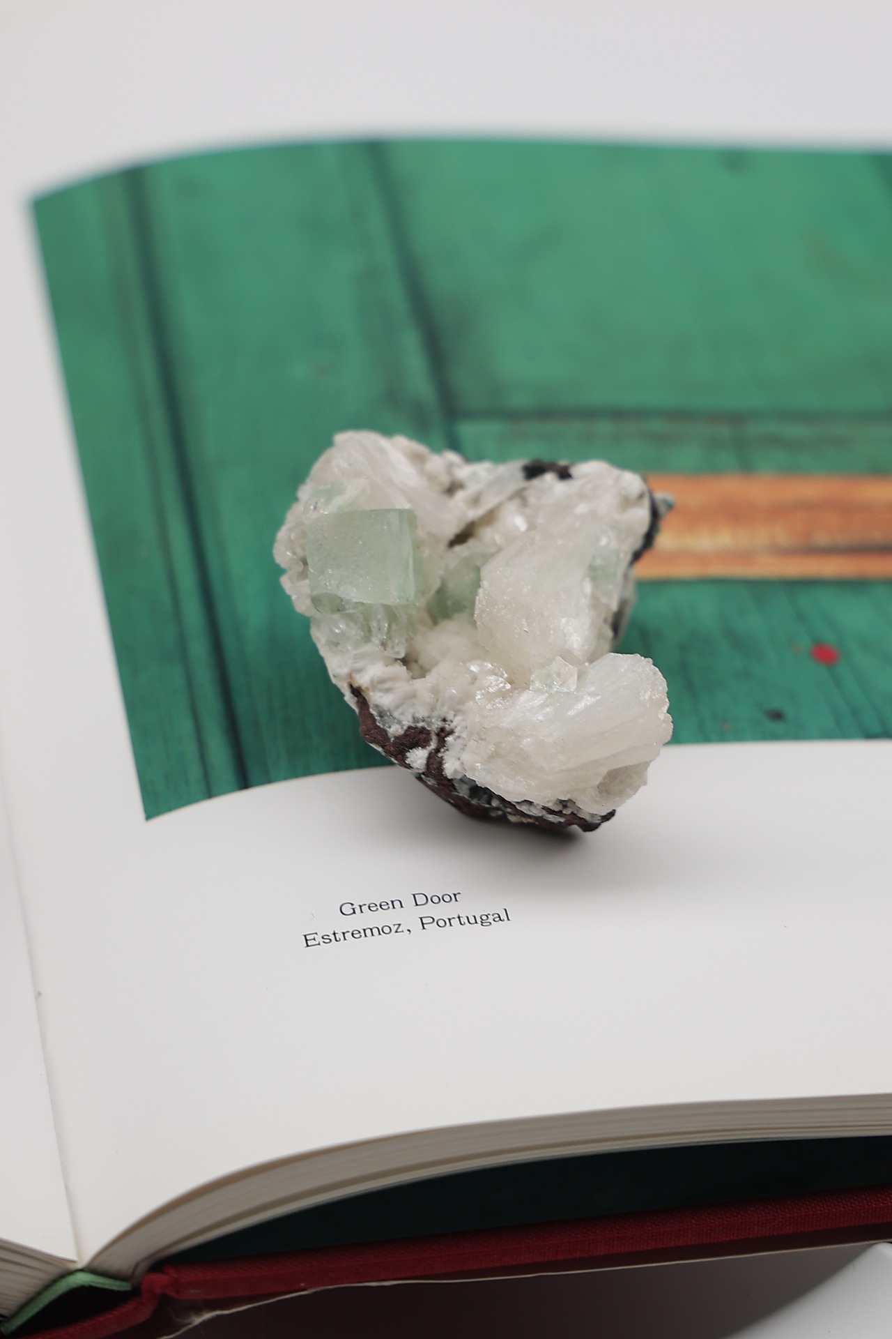 グリーンアポフィライト × スティルバイト「爽快」 |  Green Apophyllite with Stilbite   ◇ 天然石・鉱物・パワーストーン・原石 | st00198