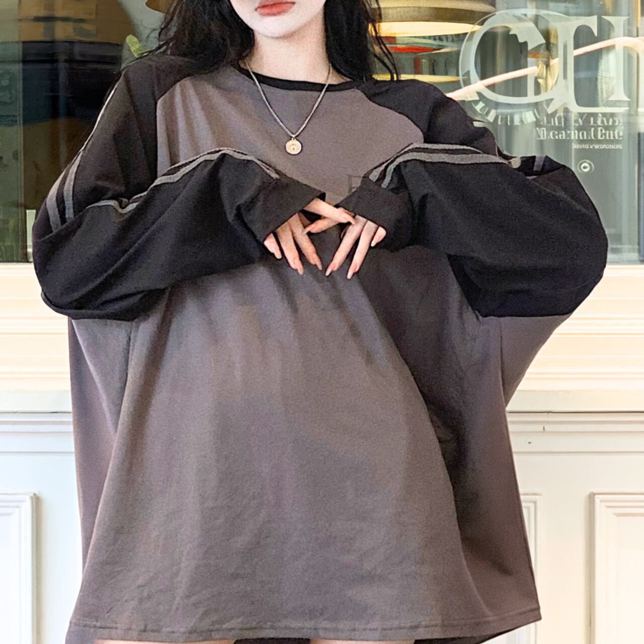 ロゴプリント長袖Tシャツ 00082