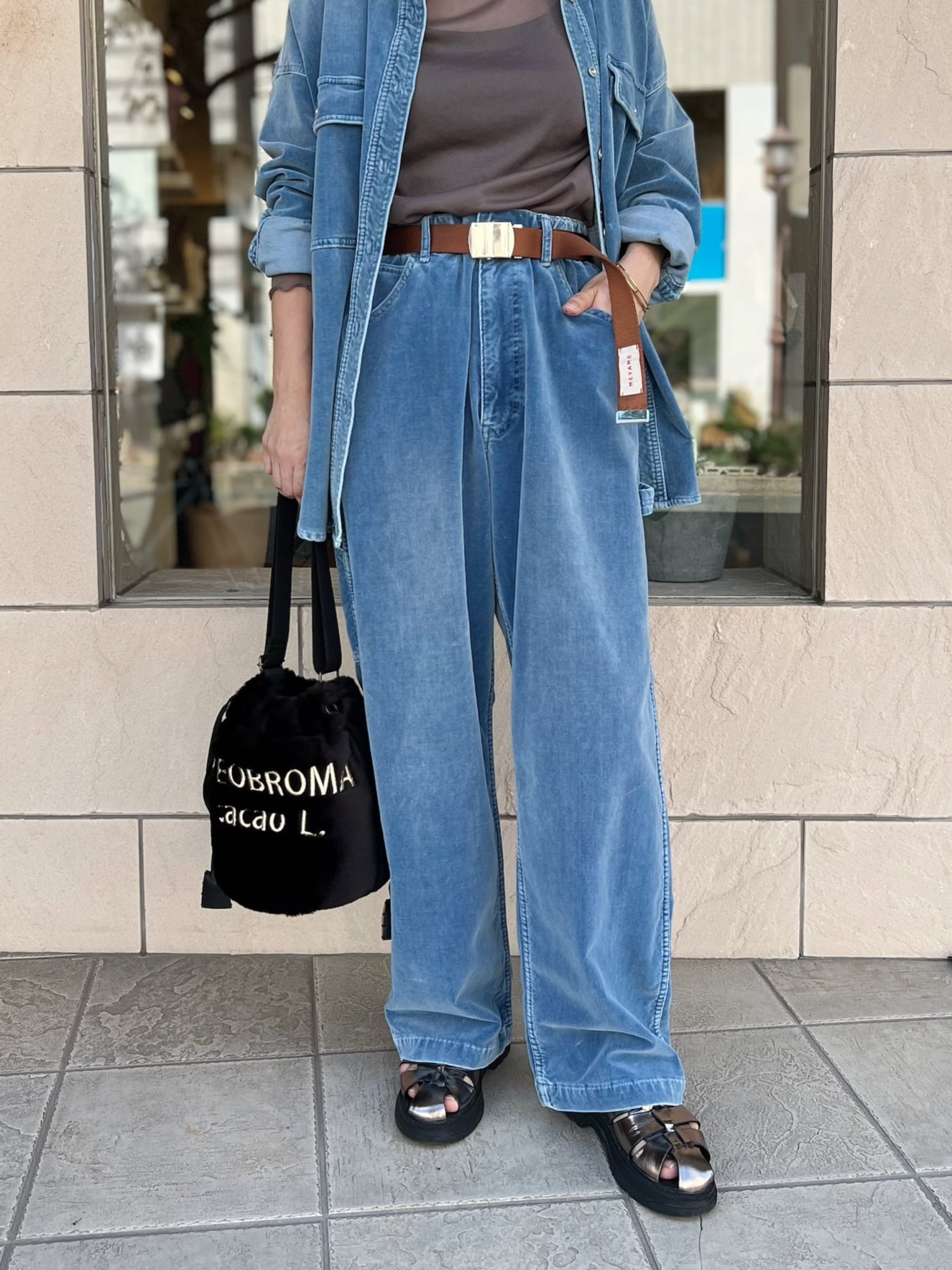 Dignite Collier / ベルベティーンデニムパンツ | anouk