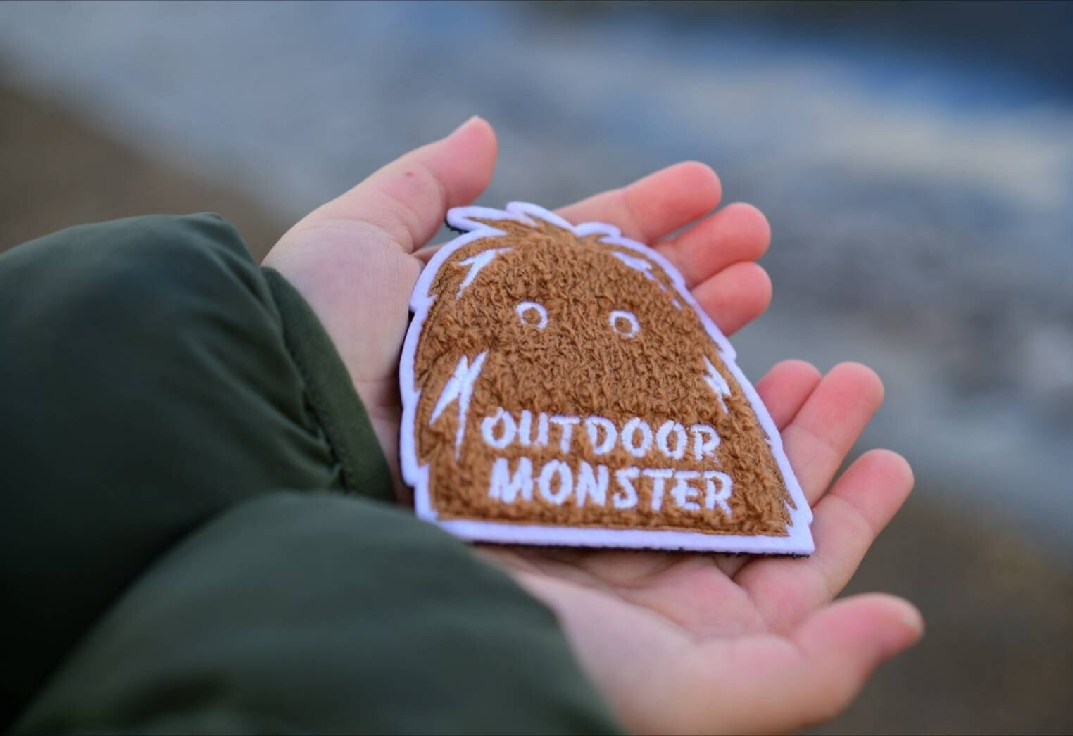 【未開封】OUTDOOR MONSTER アウトドアモンスター　ワッペン(青)