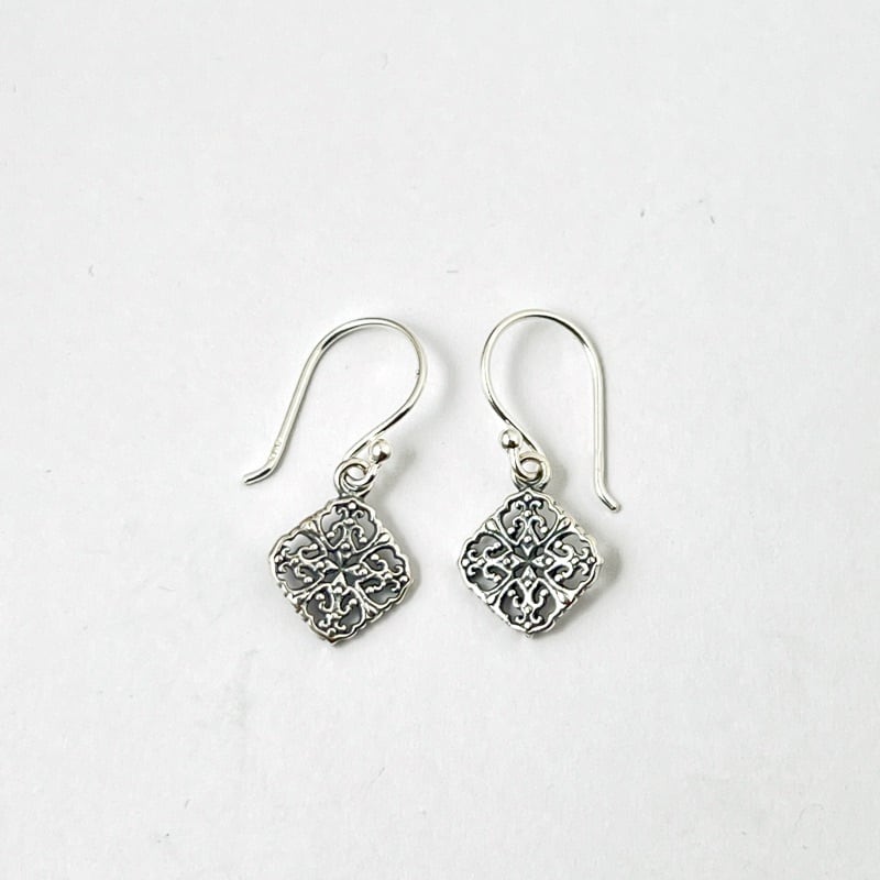 【ラスト1!!】オキシダイズ ヒシガタ スカシ フック ピアス