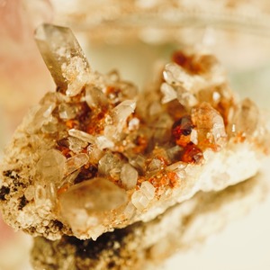 荒野に住む強き姫と一族【スペサルティンガーネット】