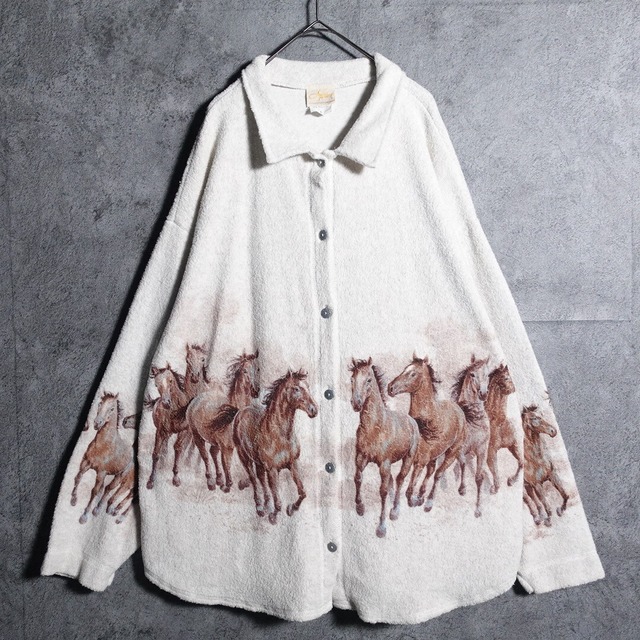 Ivory Horse Animal Print Desgin Pile Shirt