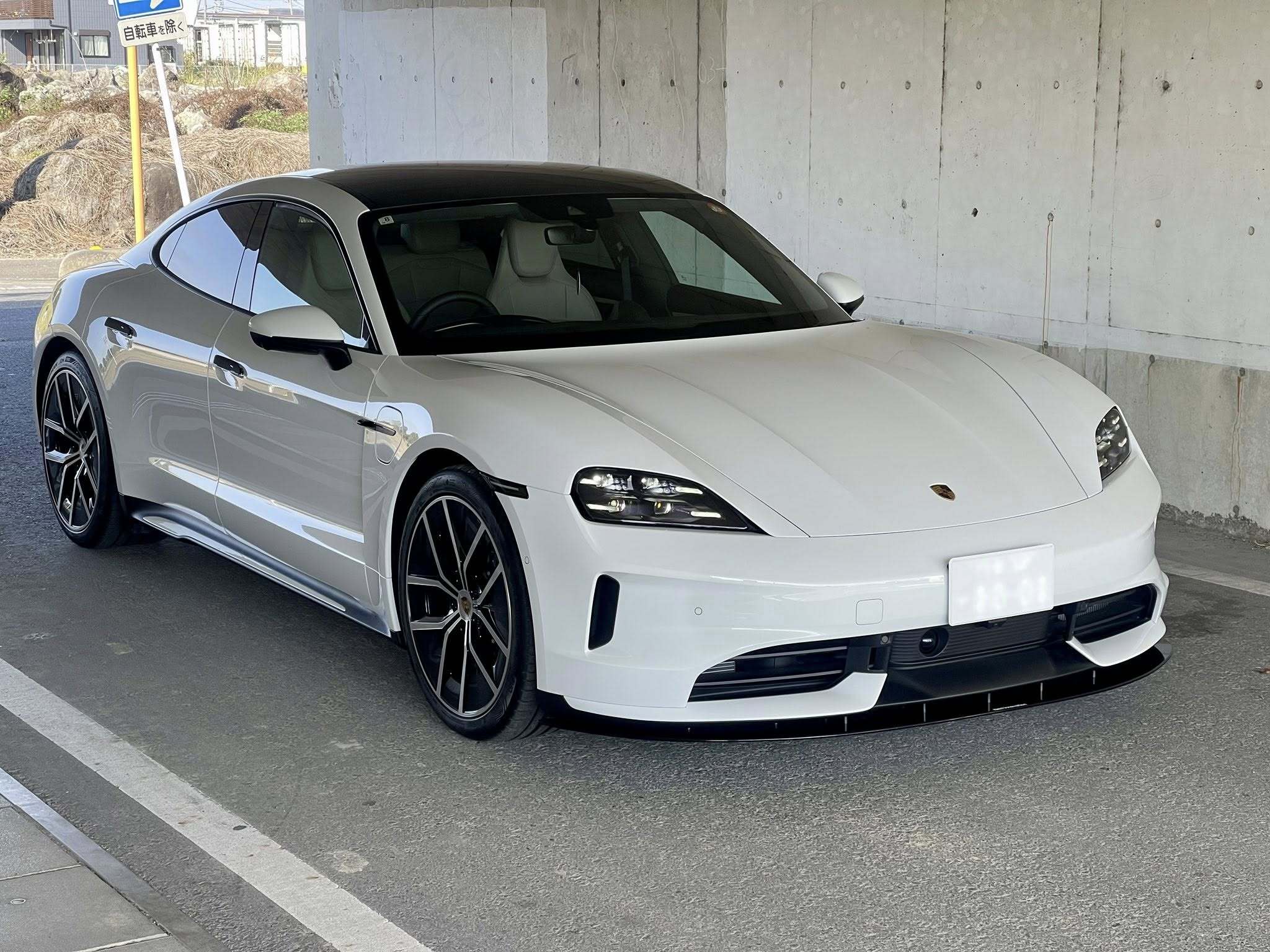 Next innovation フロントアンダ-スポイラ- ポルシェ タイカン