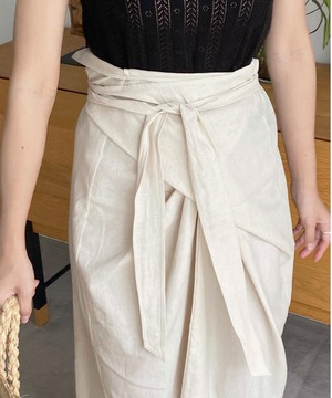 《即納商品》moire wrap skirt (ivory / black)