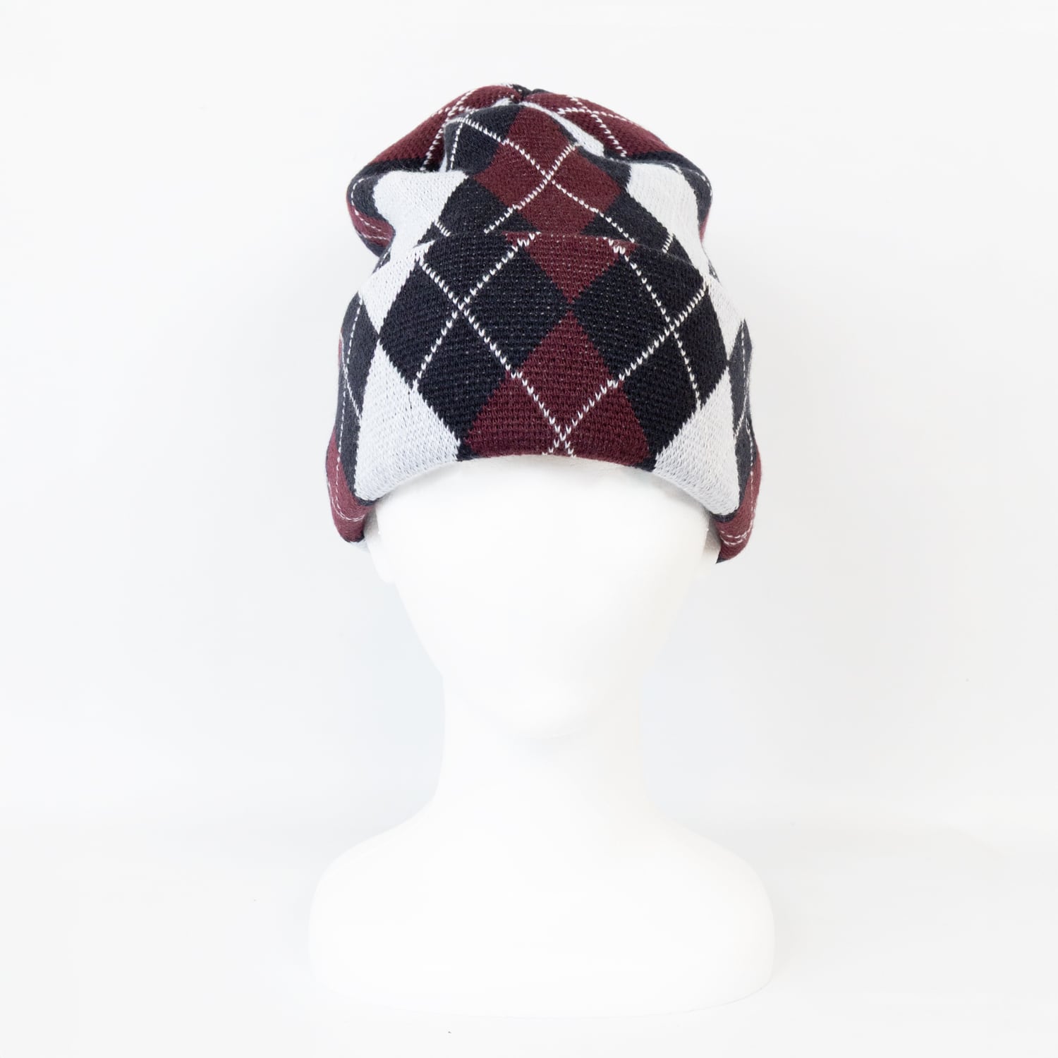 UNEEK BASEMNT - Discover independent style.