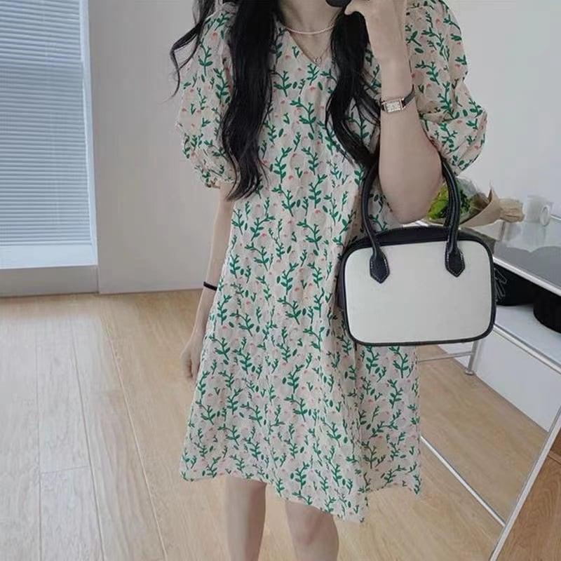 【新作】【送料無料】 フランスの洋梨の形のボディ気質花柄ドレス女性 2022 夏の新しいハイエンドの外観スリムで小さい 0214438553854