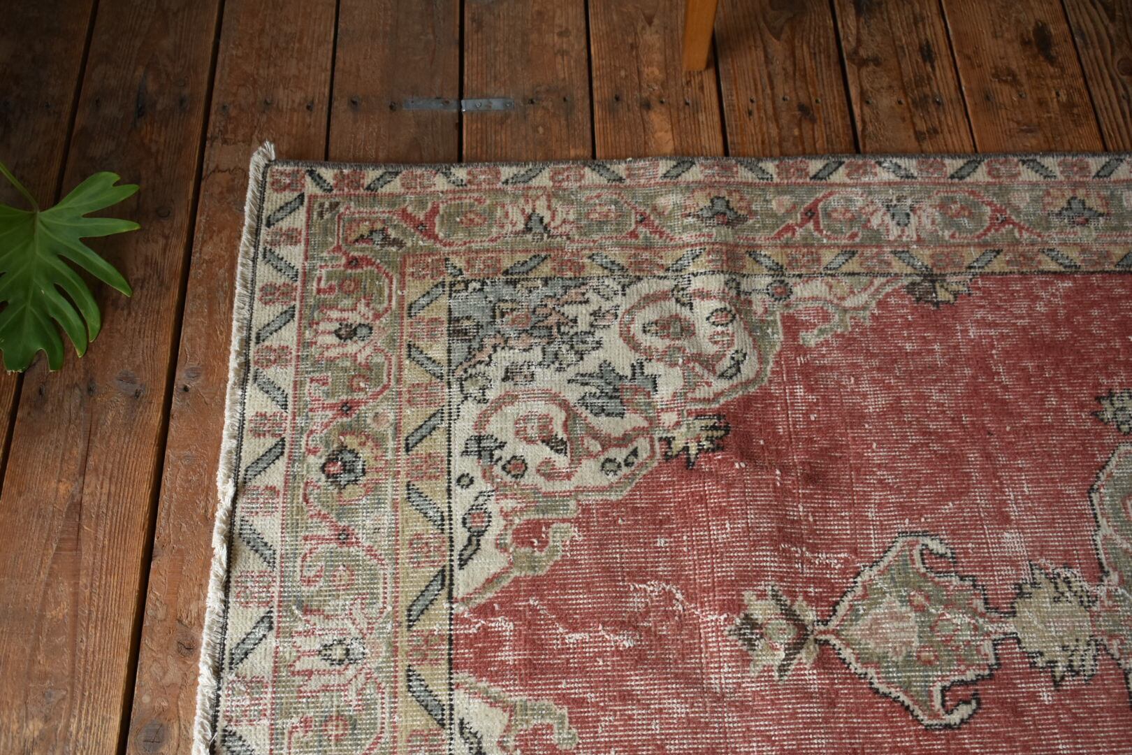 LR05163 Old tribal rug | lool(ロール)山口市にて北欧家具、不動産