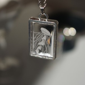 手彫りのインタリオ【海月】ペンダント 受注生産