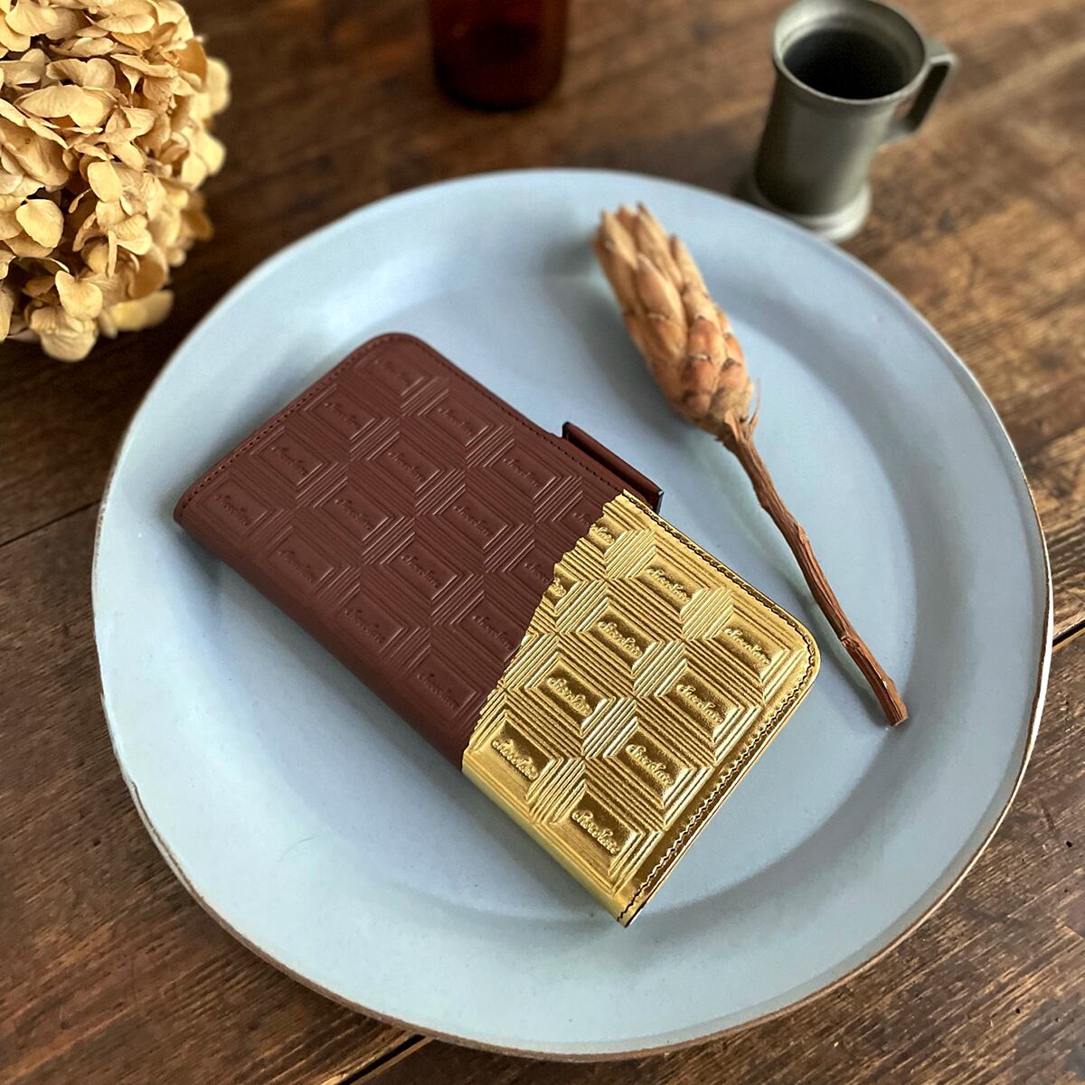 ◎新品未使用◎trooms 牛革 チョコレート手帳型スマホケース ae061bab508495fd21fa4bc120bf59