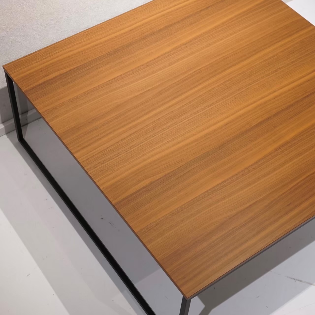 BoConcept ボーコンセプト Lugo ルーゴ ローテーブル センターテーブル リビングテーブル デンマーク モダン ミニマル 北欧