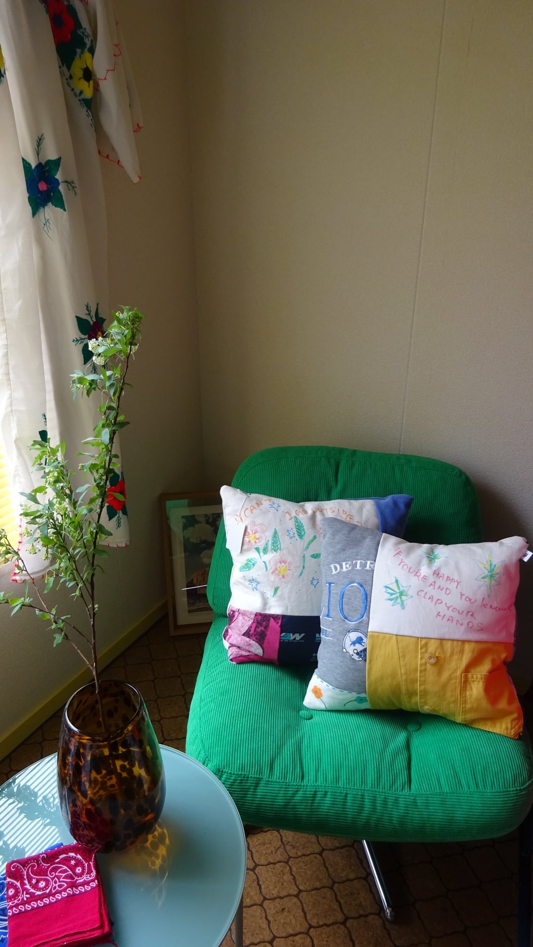 Pemake cushion flower paint