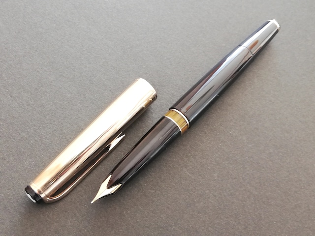 '60s　モンブラン マイスターシュテュック ７２　MONTBLANC MEISTERSTUCK 72　（極細字）　18K　　　　　02186