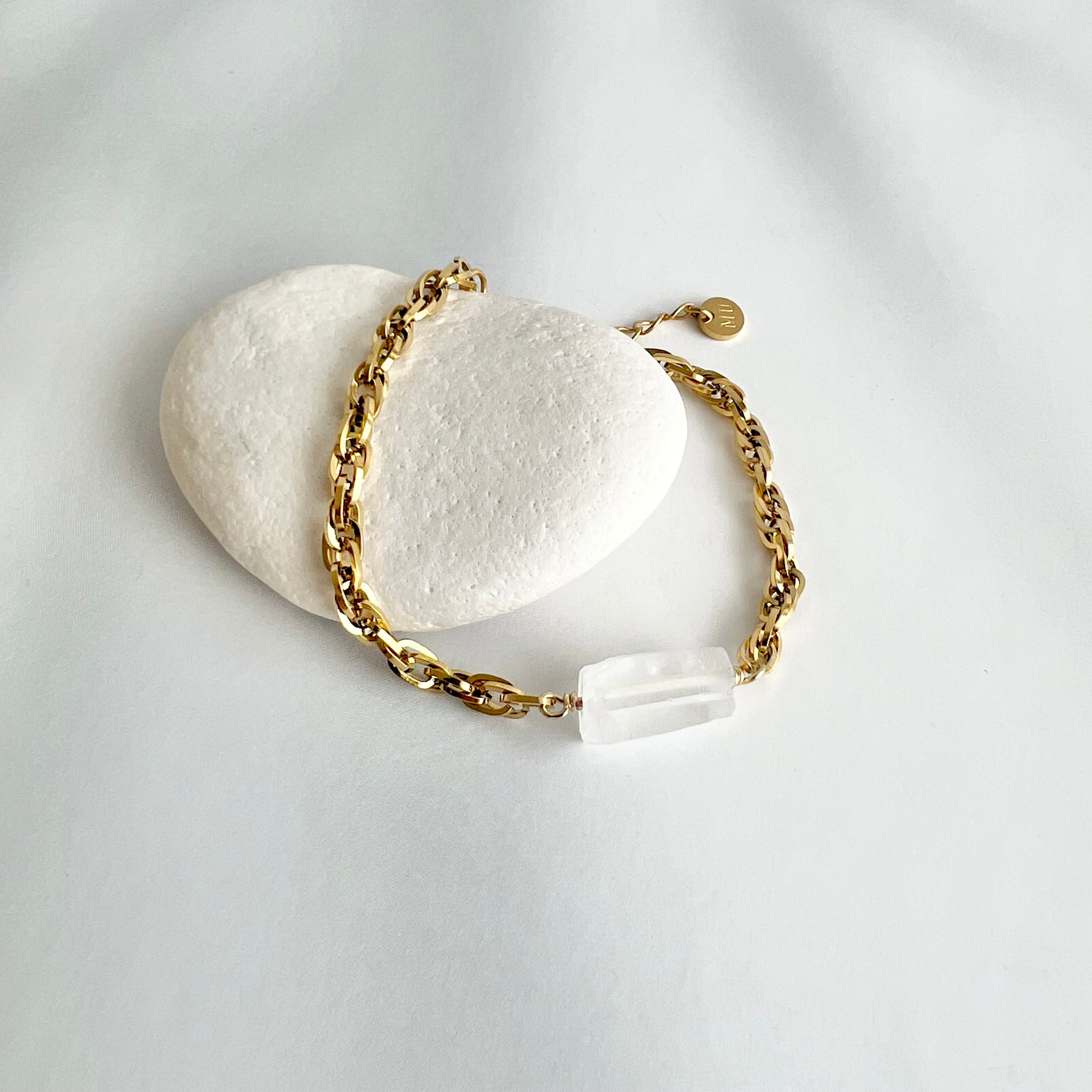 雑誌着用//ラフロック水晶ブレスレット | Handmade Accessory MU