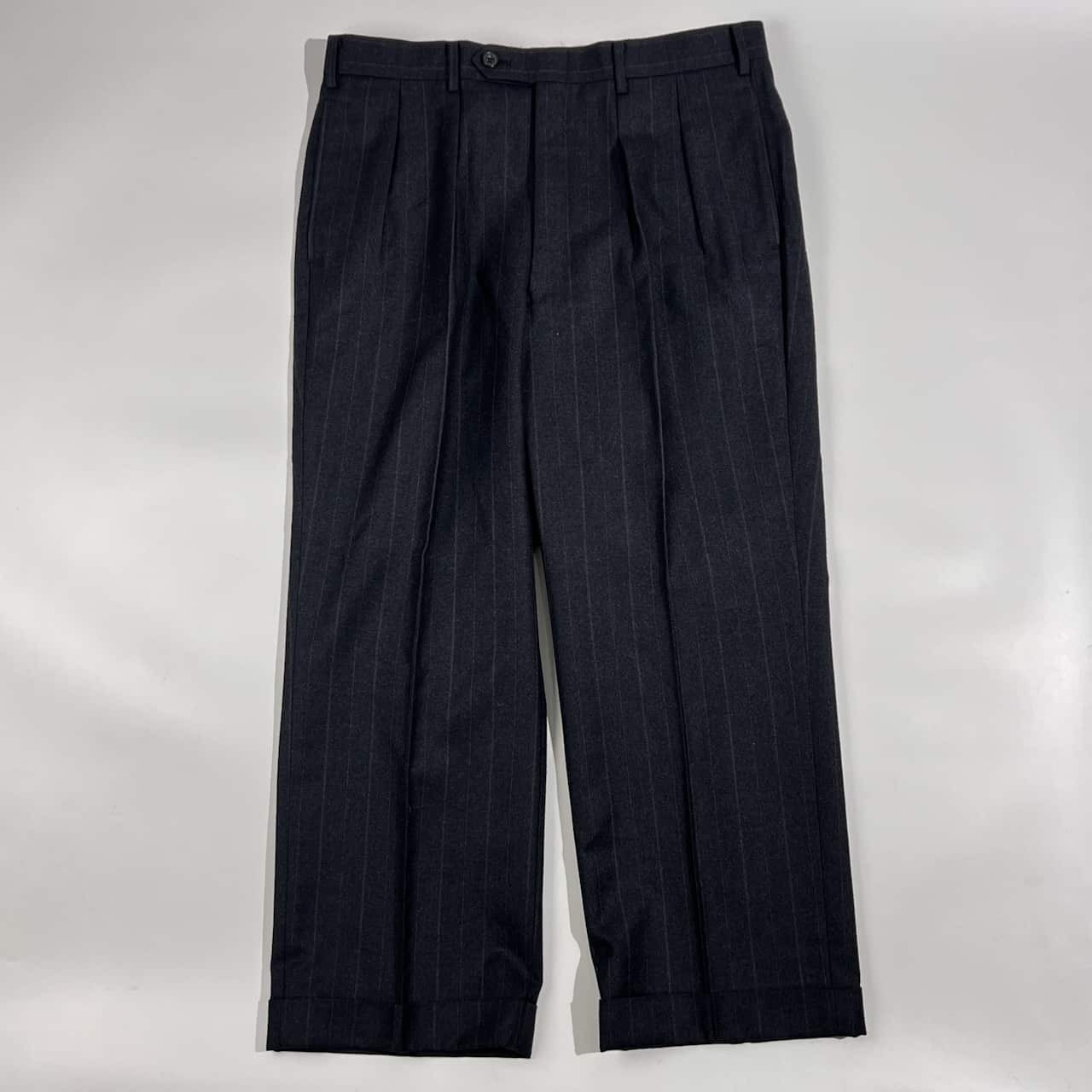 上下 Paul Stuart ポールスチュアート セットアップ ストライプ テーラードジャケット 裾ダブル スラックス スーツ 94-84-165 AB4/ダークグレー 系 メンズ