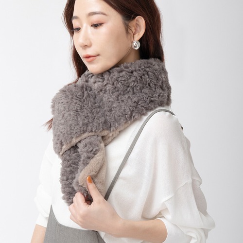 首元があたたまるボアとファーのリバーシブルマフラー／差し込み ティペット
