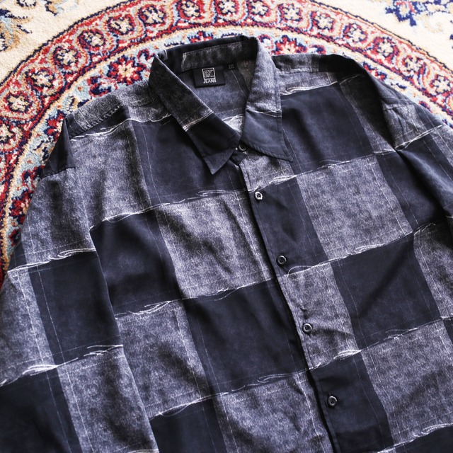 monotone square panel pattern l/s big shirt