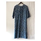 ハーフスリーブドレス《インディゴ木版染め》Mula:working cloth
