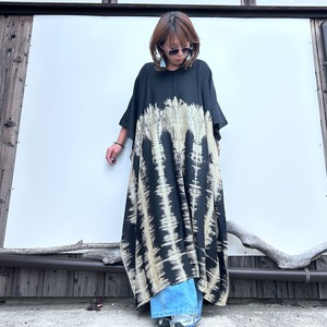 渋めカラータイダイ染めワンピース