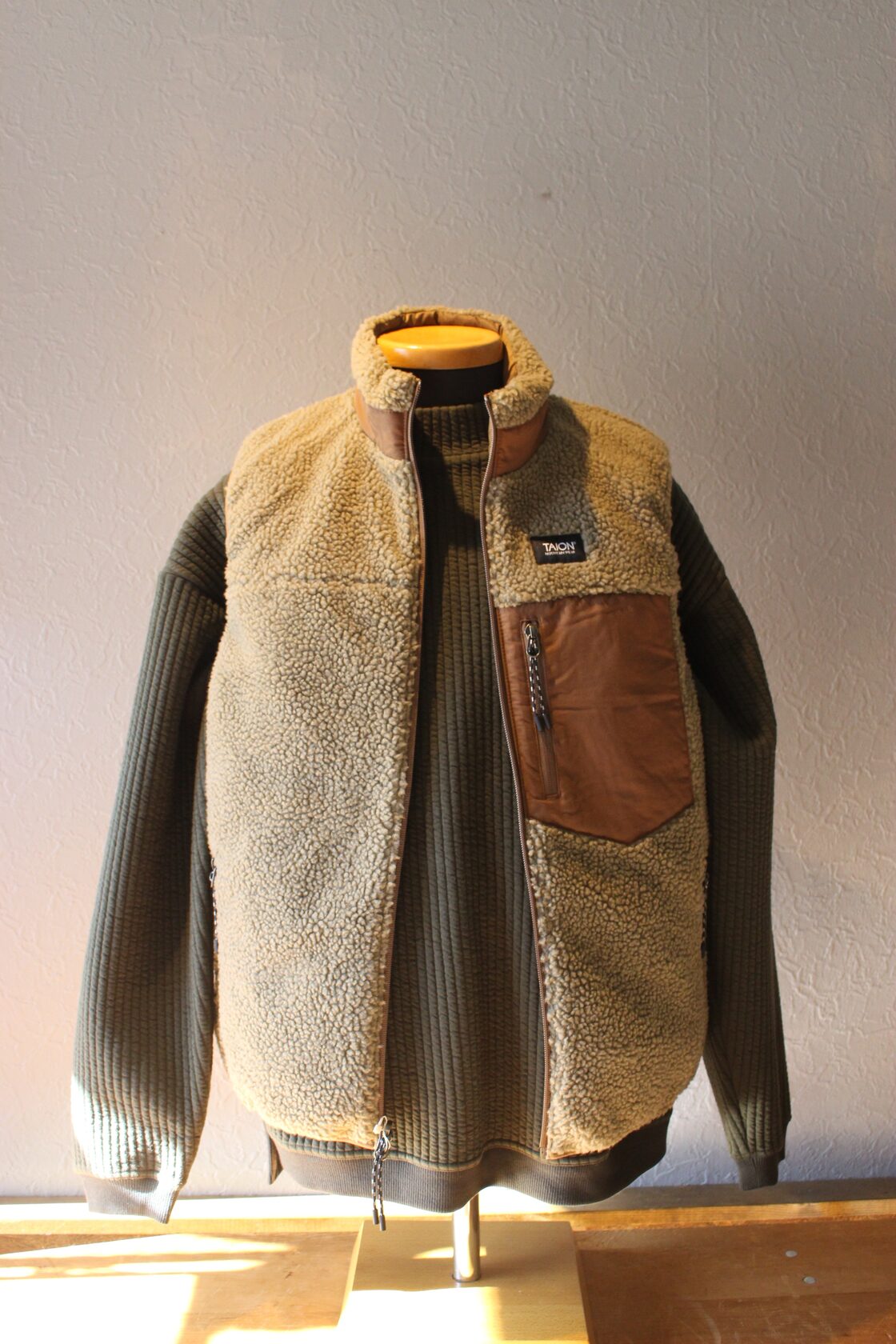 KAVU ボアベスト 青/茶 A&Fカントリー直営店別注KAVU ボアジャケットを 