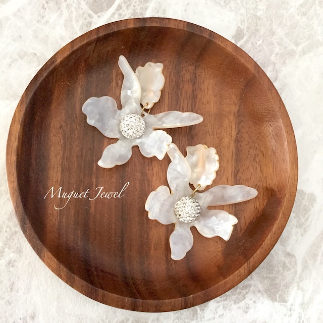 marble flower　ビジューイヤリング