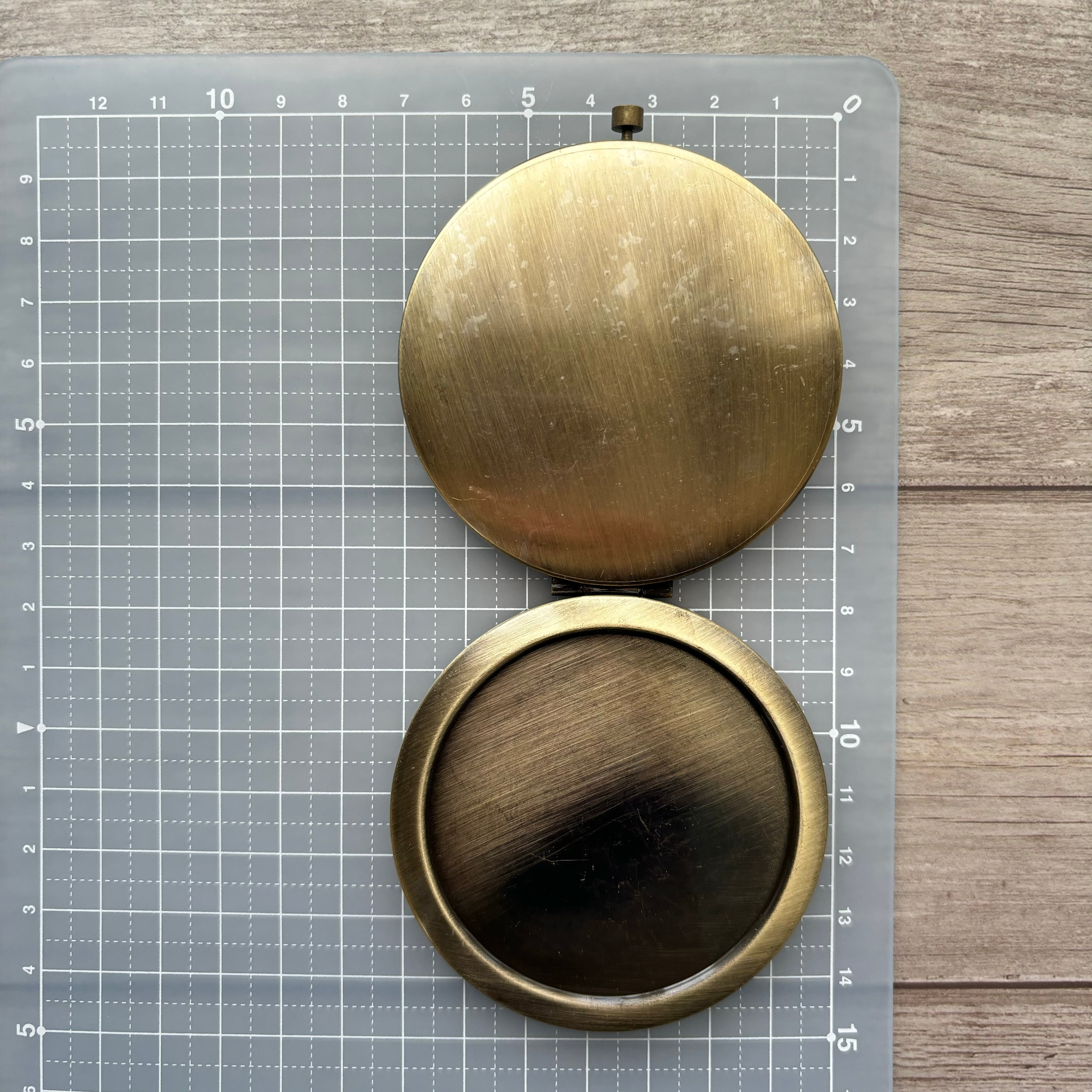 専用プレート付きコンパクトミラー（ゴールド・アンティークゴールド