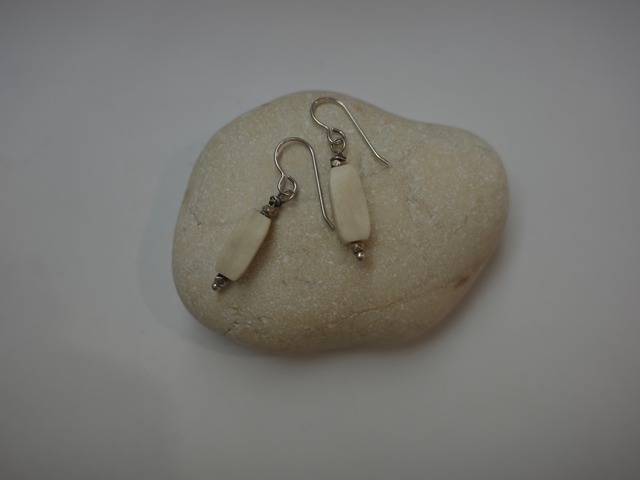 〈vintage silver925〉white beads hook pierce