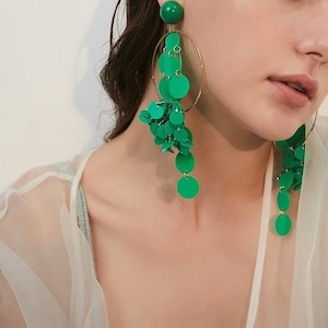 long green round pierce <a100232>