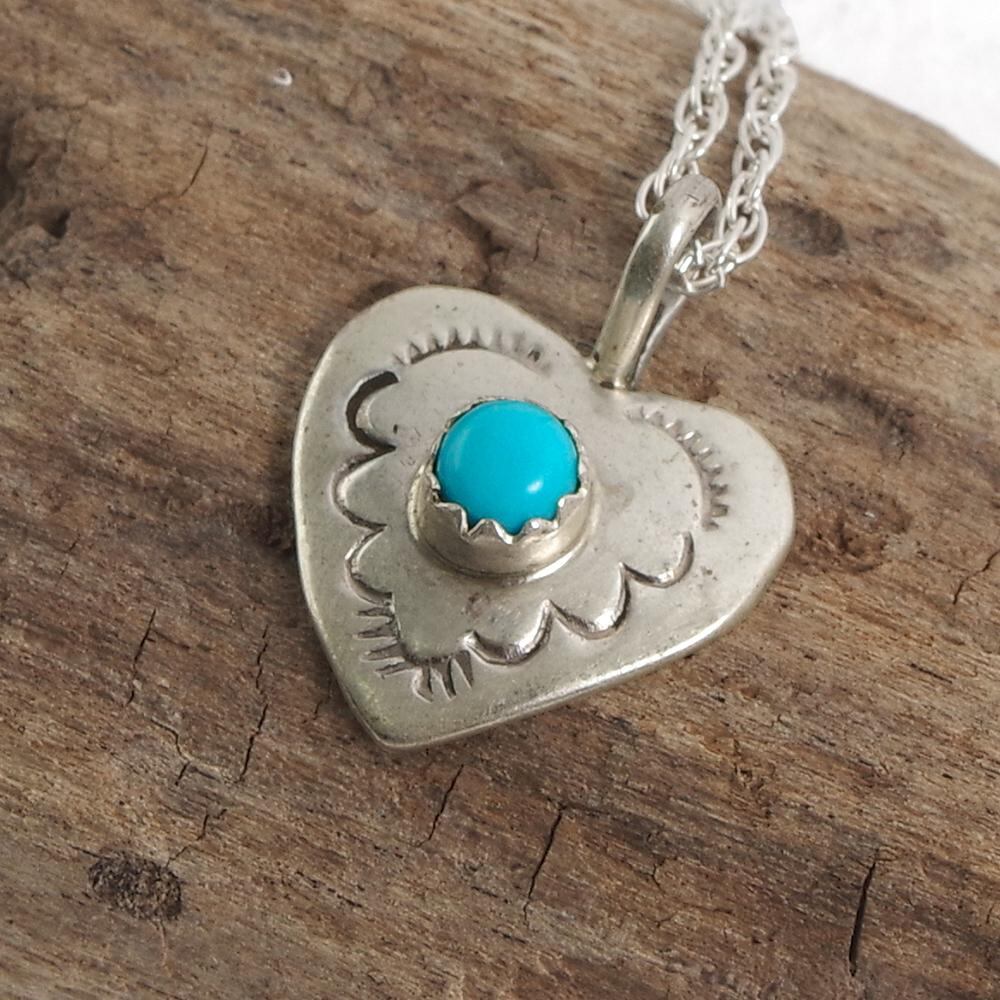 INDIAN JEWELRY インディアンジュエリー】Navajo Stampwork Heart