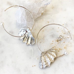 shell earrings