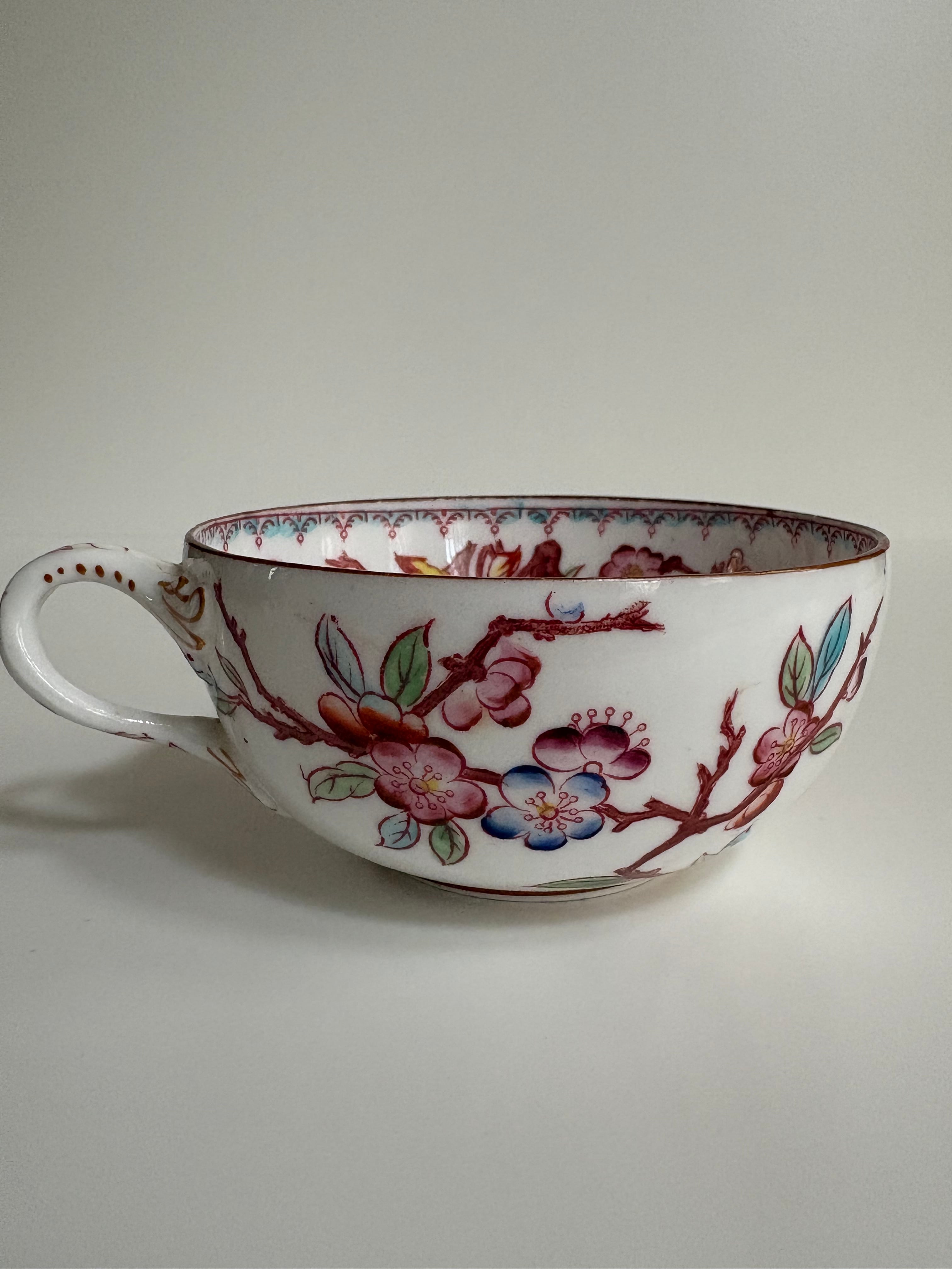 サルグミンヌ MINTON No.252 ティーカップ（鳥と花の絵付け