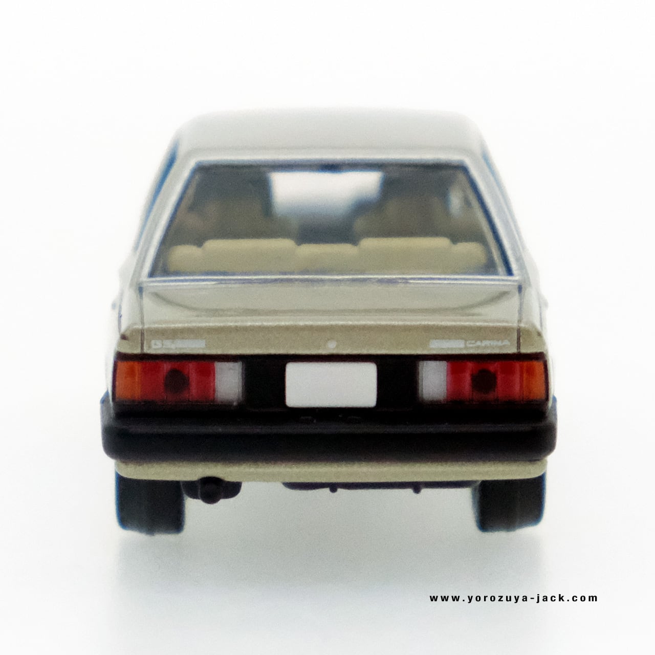 トミカリミテッドヴィンテージネオ LV-N68b トヨタ カリーナ 1500 SG