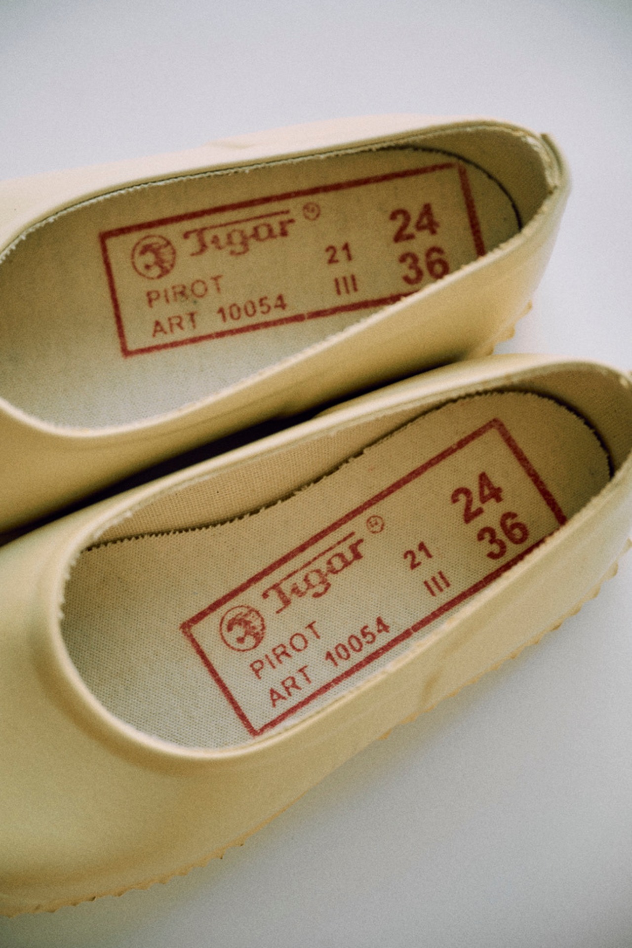 【Opanak】Slip-on rubber shoes (Cream)